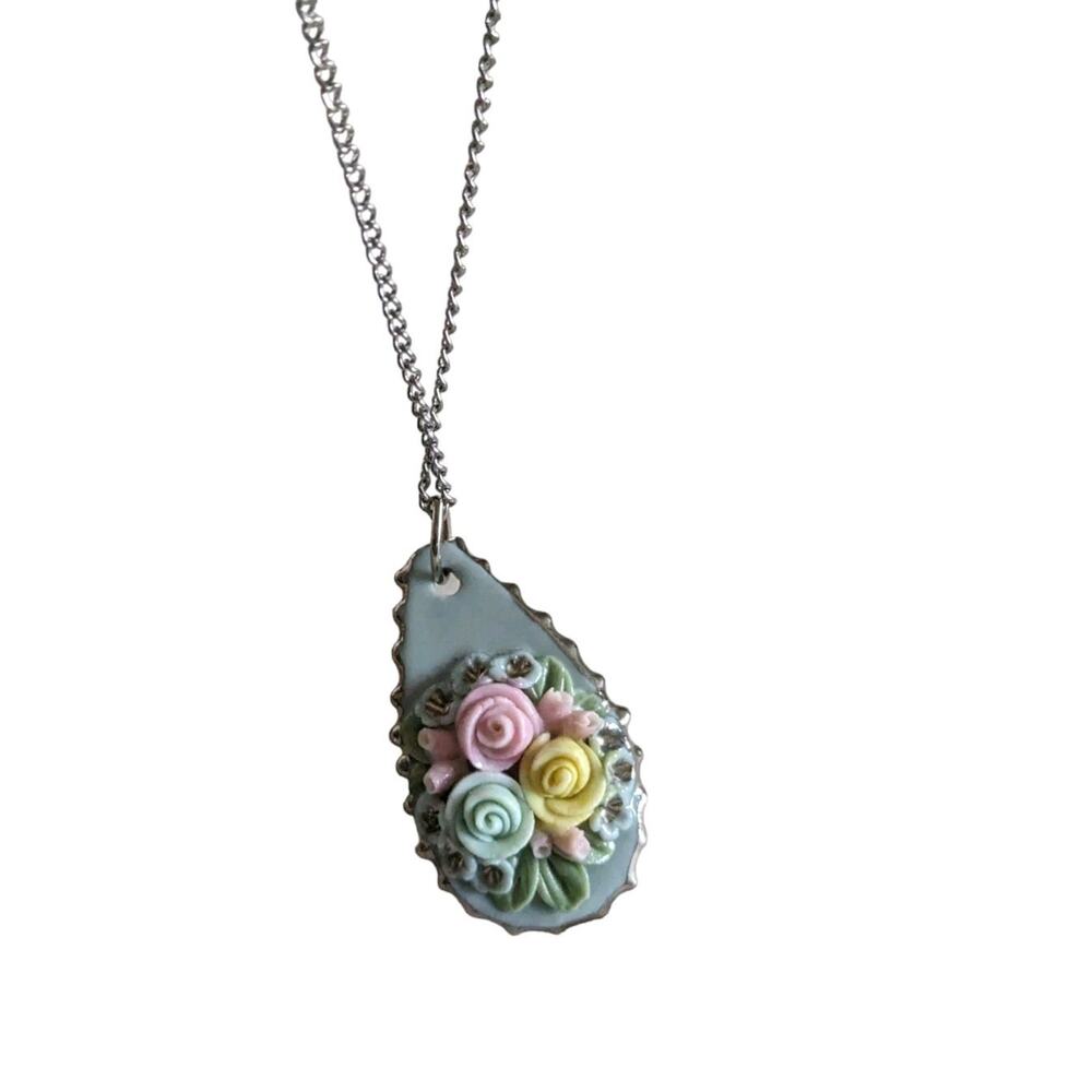 Vtg handmade Flower pendant Cameo 3d Teardrop Enamel Victorian Pastel Elvish